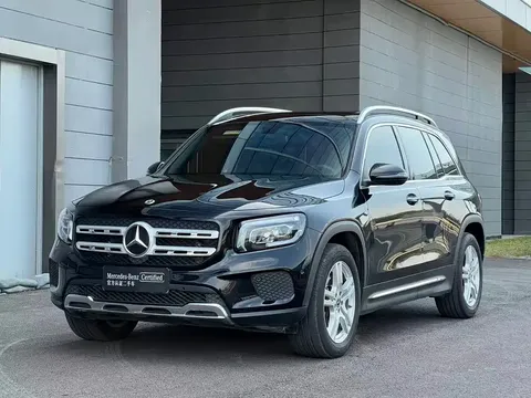 2023 Mercedes-Benz GLB 220