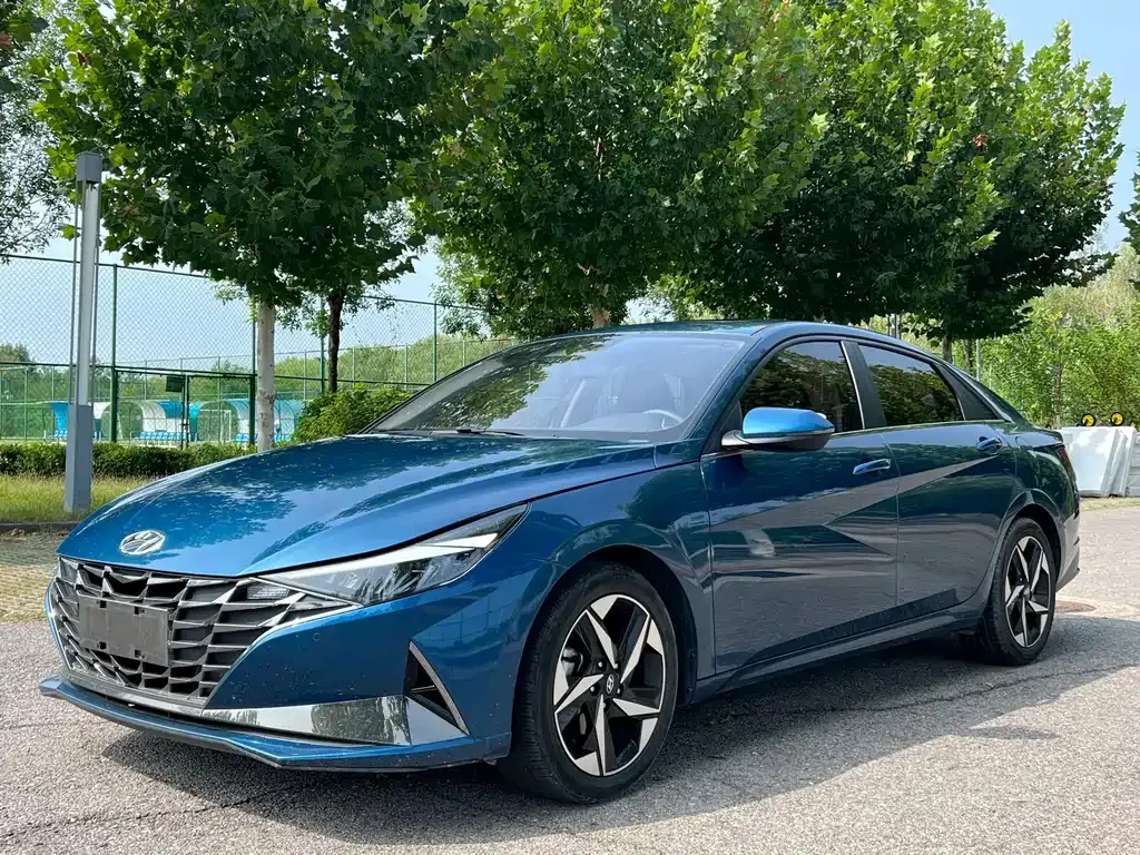 2022 Hyundai Elantra 1.5L CVT LUX Premium