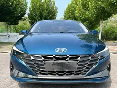 2022 Hyundai Elantra 1.5L CVT LUX Premium, синий — фото 2