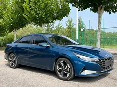 2022 Hyundai Elantra 1.5L CVT LUX Premium, синий — фото 3