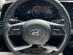 2022 Hyundai Elantra 1.5L CVT LUX Premium, синий — фото 12