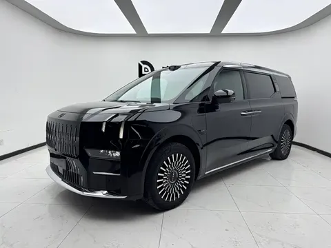 2024 Zeekr 009 6-Seat Executive 4WD 108kWh