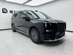 2024 Zeekr 009 6-Seat Executive 4WD 108kWh, чёрный — фото 3
