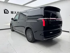 2024 Zeekr 009 6-Seat Executive 4WD 108kWh, чёрный — фото 5
