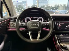 2022 Audi Q7 55 TFSI quattro S line, чёрный — фото 13