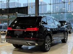 2022 Audi Q7 55 TFSI quattro S line, чёрный — фото 26