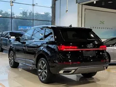2022 Audi Q7 55 TFSI quattro S line, чёрный — фото 27