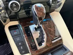 2021 Toyota Alphard Hybrid 2.5L Luxury, белый — фото 10