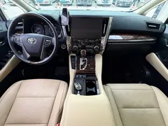 2021 Toyota Alphard Hybrid 2.5L Luxury, белый — фото 11