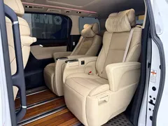 2021 Toyota Alphard Hybrid 2.5L Luxury, белый — фото 13