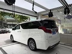 2021 Toyota Alphard Hybrid 2.5L Luxury, белый — фото 14