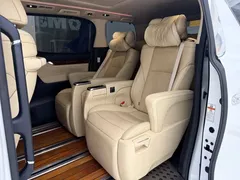 2021 Toyota Alphard Hybrid 2.5L Luxury, белый — фото 15