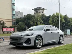 2022 Changan UNI-V 1.5T — фото 1
