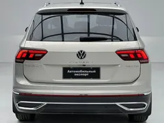 2023 Volkswagen Tiguan L 280TSI AT 2WD — фото 10