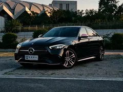 2024 Mercedes-Benz C-Class C 350 eL PHEV, белый — фото 2