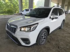 2021 Subaru Forester 2.0i Luxury, белый — фото 1