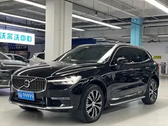 2022 Volvo XC60 4WD Luxury, чёрный — фото 1