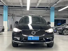 2022 Volvo XC60 4WD Luxury, чёрный — фото 2