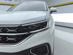 2023 Volkswagen Tayron 300TSI 2WD Plus, белый — фото 5
