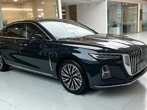 2024 Hongqi H5 2.0T AT