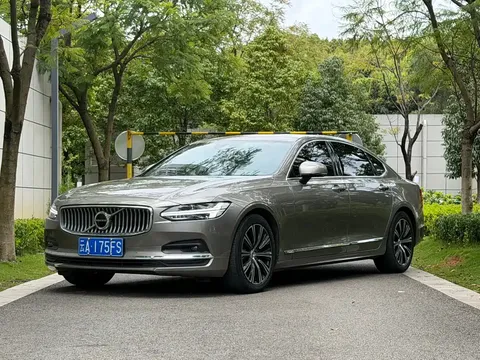 2021 Volvo S90