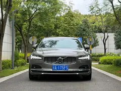2021 Volvo S90 — фото 2