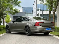 2021 Volvo S90 — фото 4
