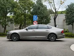 2021 Volvo S90 — фото 8