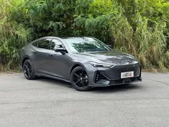 2023 Changan UNI-V 1.5T Premium — фото 3