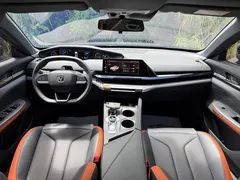 2023 Changan UNI-V 1.5T Premium — фото 25