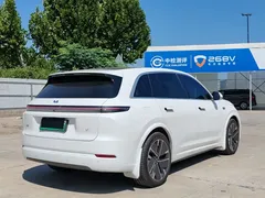 2025 Li Auto L7 Ultra, белый — фото 8