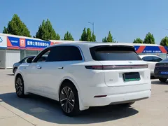 2025 Li Auto L7 Ultra, белый — фото 10