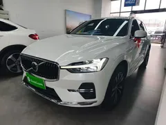 2023 Volvo XC60 4WD Luxury, белый — фото 2