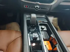 2023 Volvo XC60 4WD Luxury, белый — фото 14