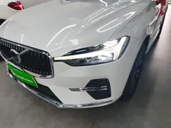 2023 Volvo XC60 4WD Luxury, белый — фото 24