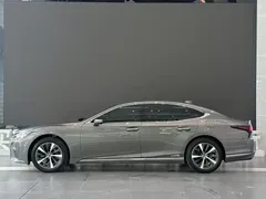 2021 Lexus LS 500h — фото 3