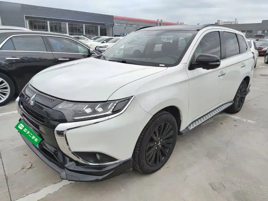 2021 Mitsubishi Outlander 2.4L 4WD 5