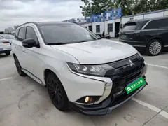 2021 Mitsubishi Outlander 2.4L 4WD 5, белый — фото 4