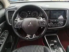 2021 Mitsubishi Outlander 2.4L 4WD 5, белый — фото 11