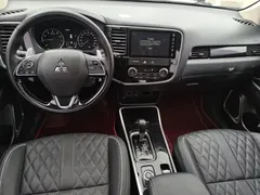 2021 Mitsubishi Outlander 2.4L 4WD 5, белый — фото 13