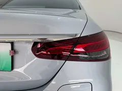 2022 Mercedes-Benz E-Class E 350 e L — фото 10