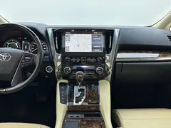2020 Toyota Alphard Hybrid 2.5L Luxury, чёрный — фото 8