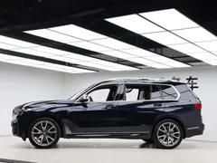 2022 BMW X7 xDrive M50i, синий — фото 37