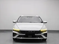 2023 Hyundai Elantra 1.5L CVT LUX Premium, белый — фото 2