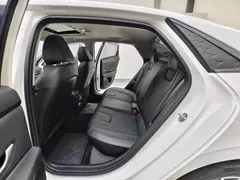2023 Hyundai Elantra 1.5L CVT LUX Premium, белый — фото 15
