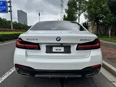 2023 BMW 5 Series 5 530Li M, белый — фото 4