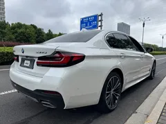 2023 BMW 5 Series 5 530Li M, белый — фото 5