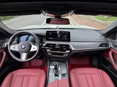 2023 BMW 5 Series 5 530Li M, белый — фото 8