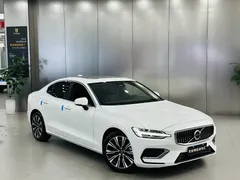 2023 Volvo S60 B4 Luxury, белый — фото 3