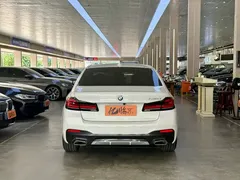 2022 BMW 5 Series 525Li M Sport Package, белый — фото 14